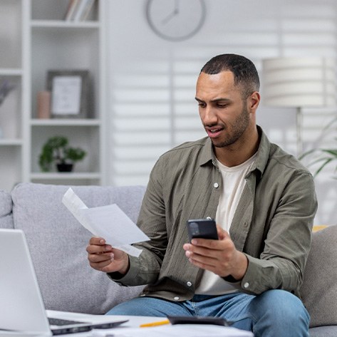 Patient in Chicago budgeting for root canals