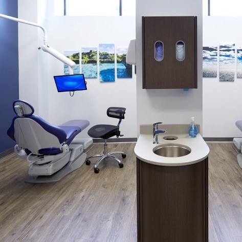 State of the art emergency dentistry treatment room